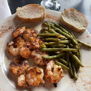 Blackened grilled shrimp w green beans