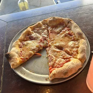 Kids size pepperoni pizza.