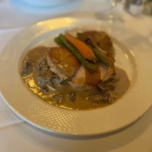 Poitrine de Poulet aux Morilles (pan-seared chicken breast)