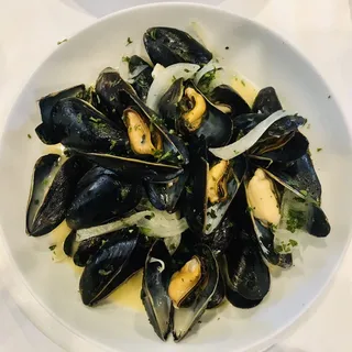 Les Moules Marinieres