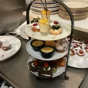dessert, food
