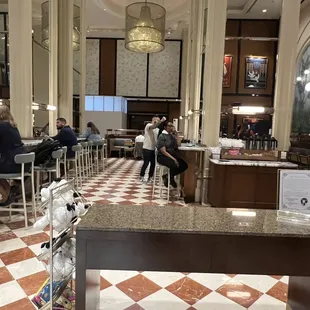 sushi and sashimi, interior