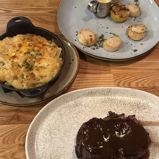 Scallops, steak, and potatoes- not great.