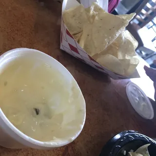 Chips & Queso