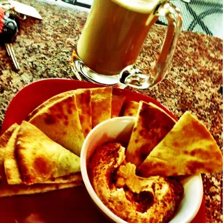 Hummus & Bread