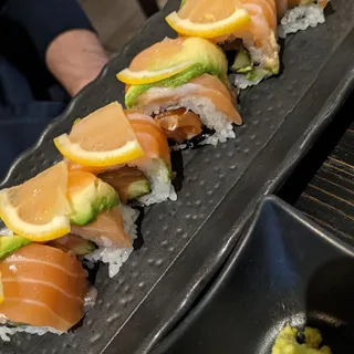 Salmon Lover Roll (8pc)