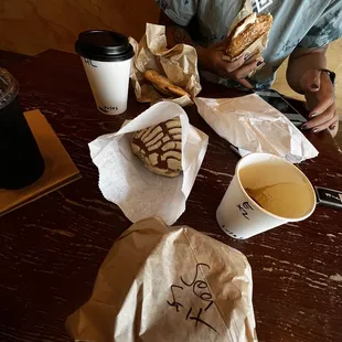 cafecitos y pan