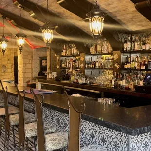 Full indoor bar