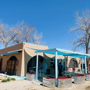 Roadside Cafe - outdoor or indoor seating