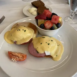 Eggs bene