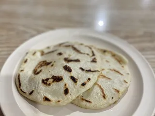 El Pulgarcito Salvadorean Restaurant