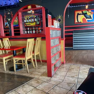 Seating area near door