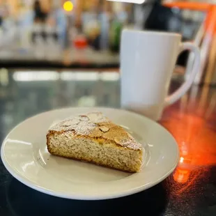 Almond cake