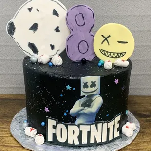 Fortnite cakes are always a hit!