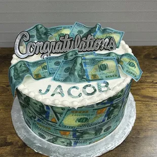 Grad cash cake