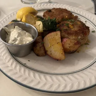 Crab Cakes (lots of filler)