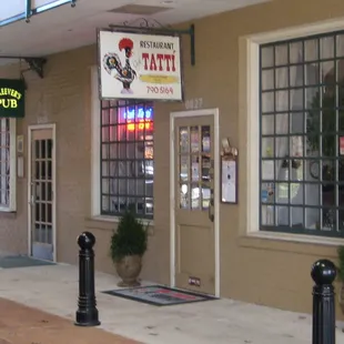 the front of a restaurant