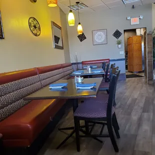 Additional seating in rear of barroom