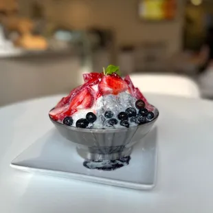 Blueberry strawberry bingsu