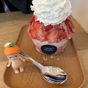 Strawberry Bingsu (single)