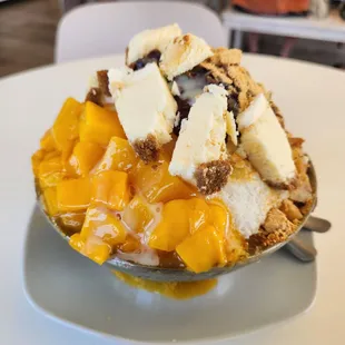 Mango and Injeolmi Bingsoo