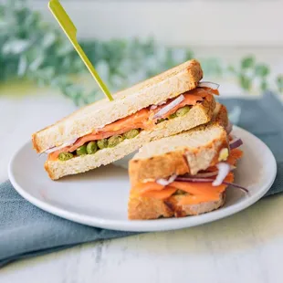 Smoked Salmon Sandwich