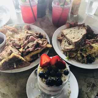 Power Granola Parfait