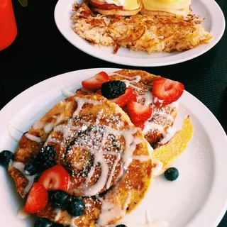 Cinnamon Roll French Toast