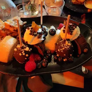 Dessert tray