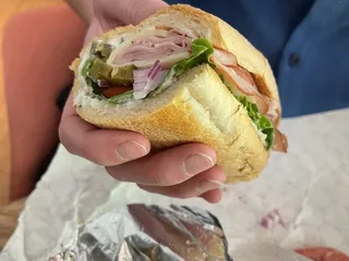 2 Sisters Deli