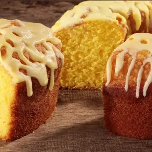 a close up of a lemon pound cake