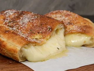 Fat Moe's Pizza & Wings