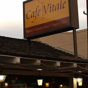 Exterior, Fremont Ave