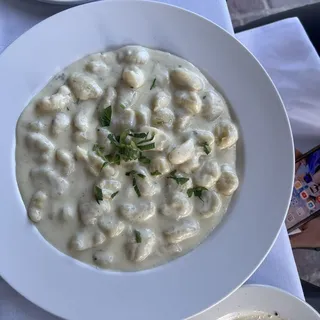 GNOCCHI AL POMODORO OR GORGONZOLA