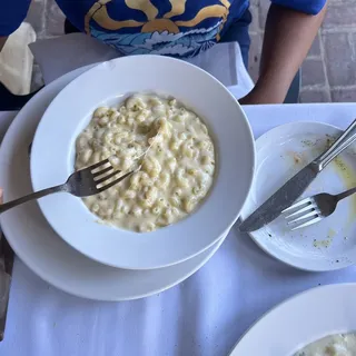 KIDS MAC AND CHEESE