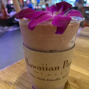 strawberbana smoothie very well decorated and cute