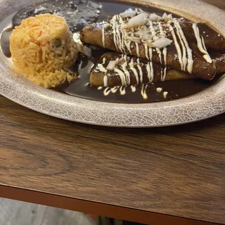 Enchiladas de Mole Poblano