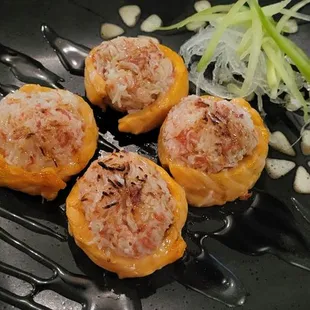 Baked salmon rolls