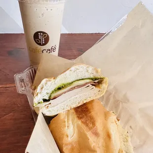 Pavo rostisado y lomo embuchado sandwich + horchata frappe