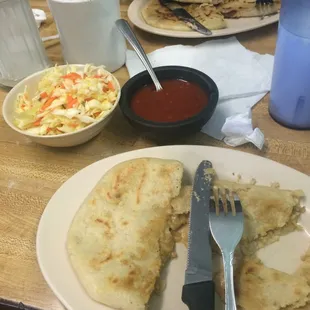 Pupusas Revueltas