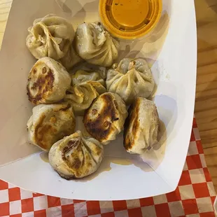 Seared Kothey Momo (10 pcs)