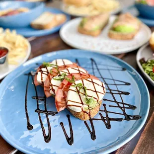 Caprese Smørrebrød. IG: @_emwong_