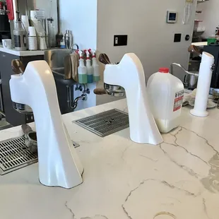 Cool-looking espresso machine - integrated with the counter