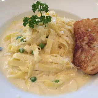 Fettuccini Alfredo