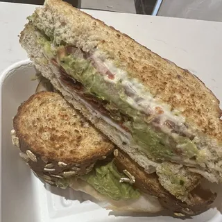 Bacon Avo bkfst sandwich