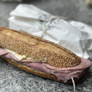 Muffuletta w/ Salami Ham &amp; Olive Pesto Aioli