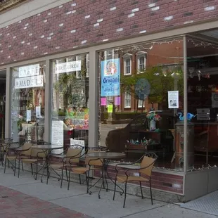 Caffe Amadeus store front