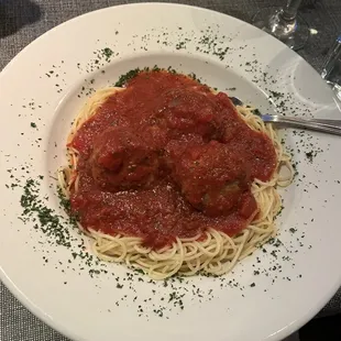 Spaghetti and Mama &apos;s Meatballs
