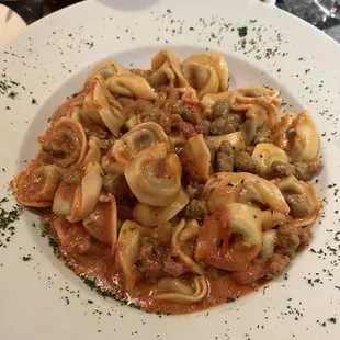 Sausage tortellini roso