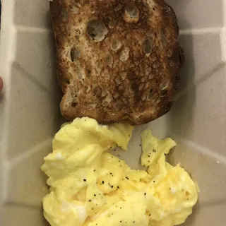 Breakfast Scrambled Eggs and Toast